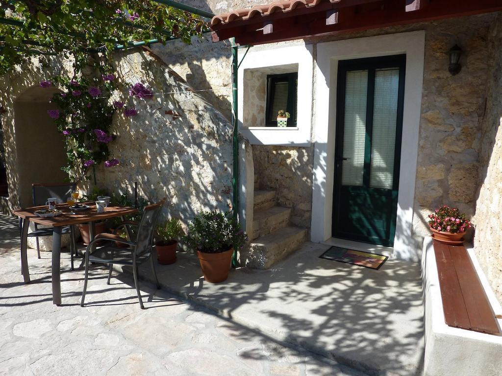 Paradise Stone Apartments Бол Екстериор снимка